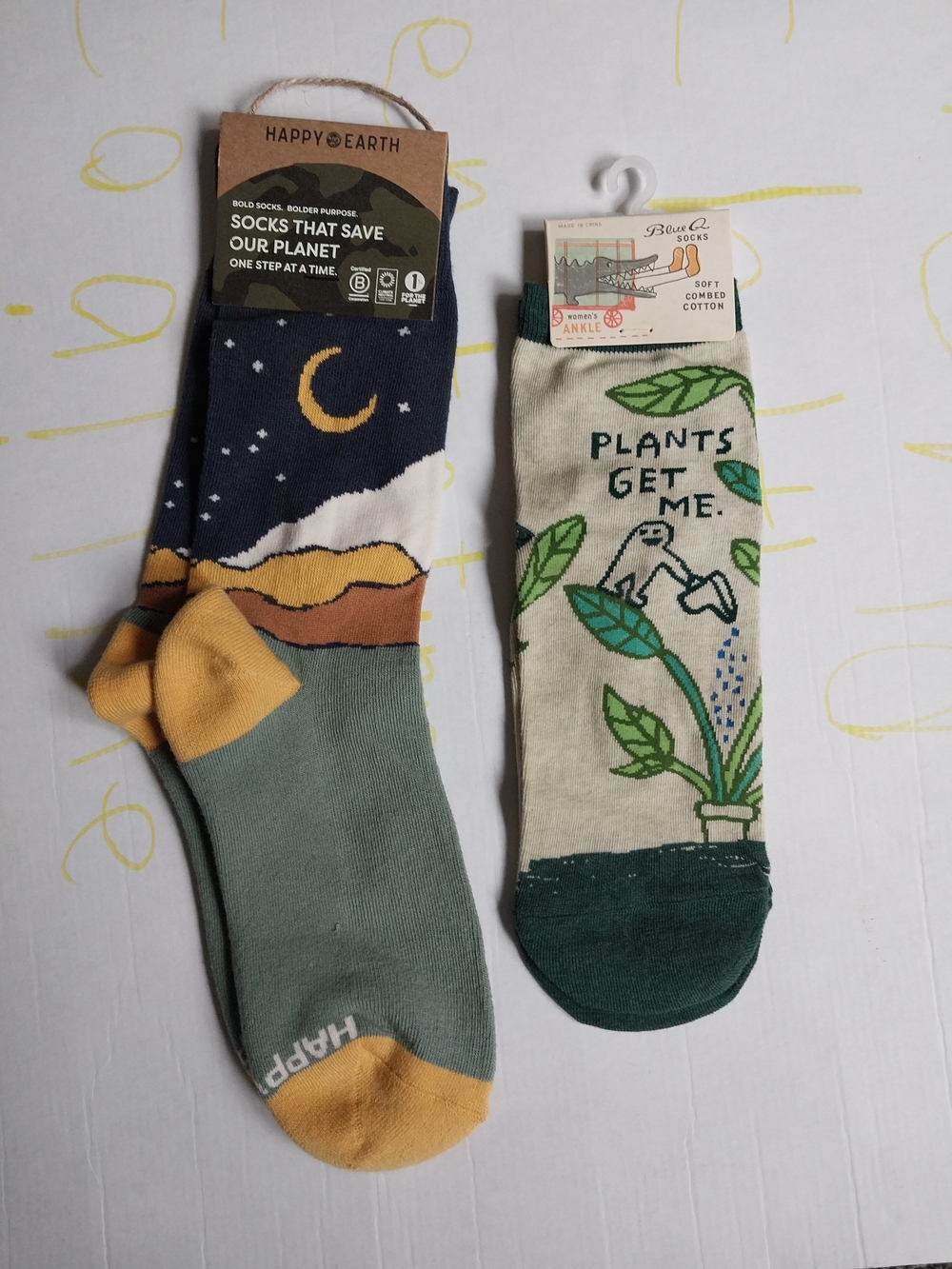 Happy Earth Socks - Plants Get Me